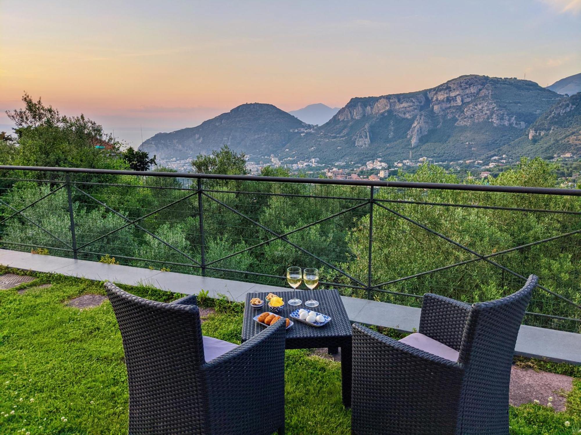 Villa Fanella, Independent House Between Sorrento & Amalfi Piano di Sorrento Exterior foto